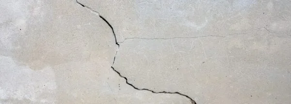 Rachadura na parede: o que é, causas, seus riscos e como resolver