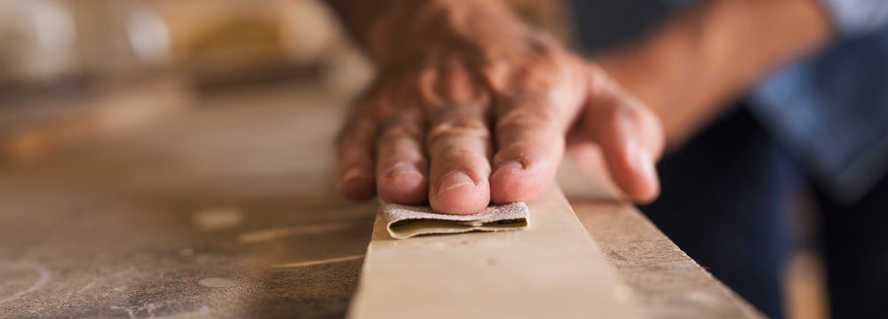 Como usar massa para madeira