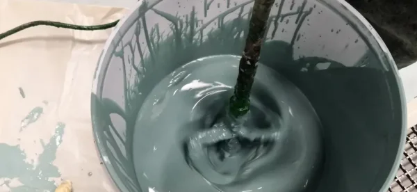 Tinta epóxi para banheiro: tipos, principais vantagens e como aplicar