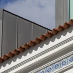 imagem de uma casa com platibanda