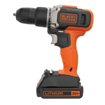 Furadeira da Black + Decker na cor laranja com preto