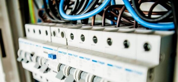 Como montar um quadro elétrico: 7 passos simples e seguros
