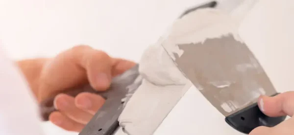 Como aplicar massa acrílica no teto: passo a passo fácil e prático