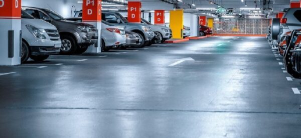 Como escolher piso para garagem interna e externa