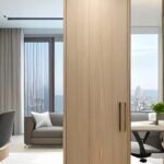 Divisória naval instalada para dividir escritório e quarto