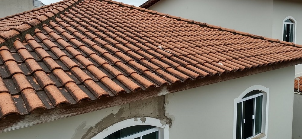 Imagem de infiltração no telhado