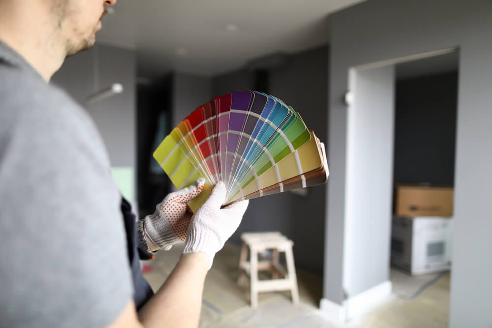 Como pintar parede chapiscada