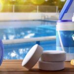 Quais são os melhores produtos para limpar piscina? Confira a lista!