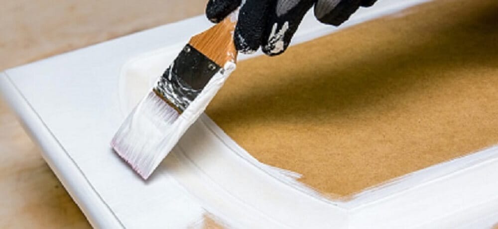 Qual a melhor tinta para madeira? Veja dicas e como aplicar!