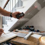 9 ideias funcionais para aproveitar o espaço embaixo da escada